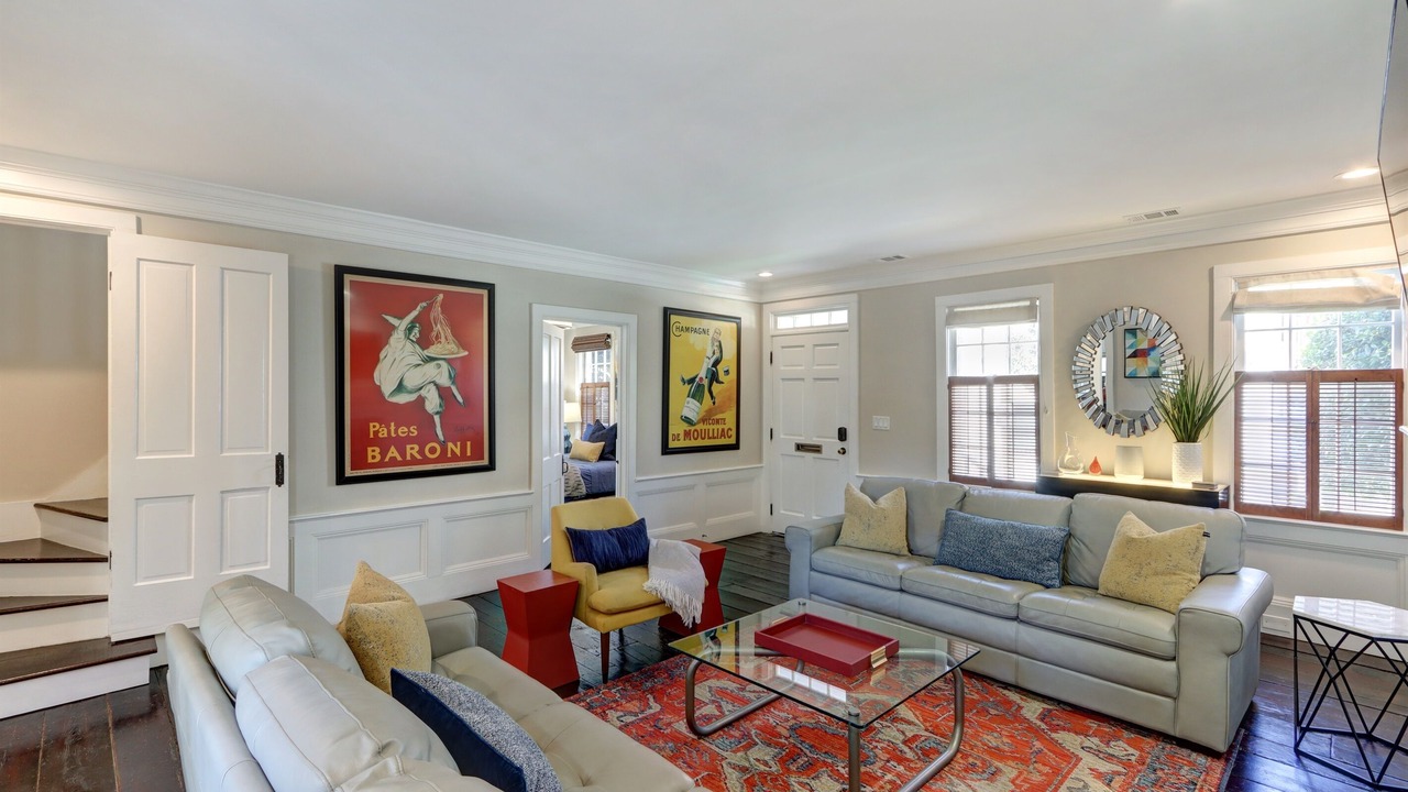 Photo of Bedroom in Historic District - North
