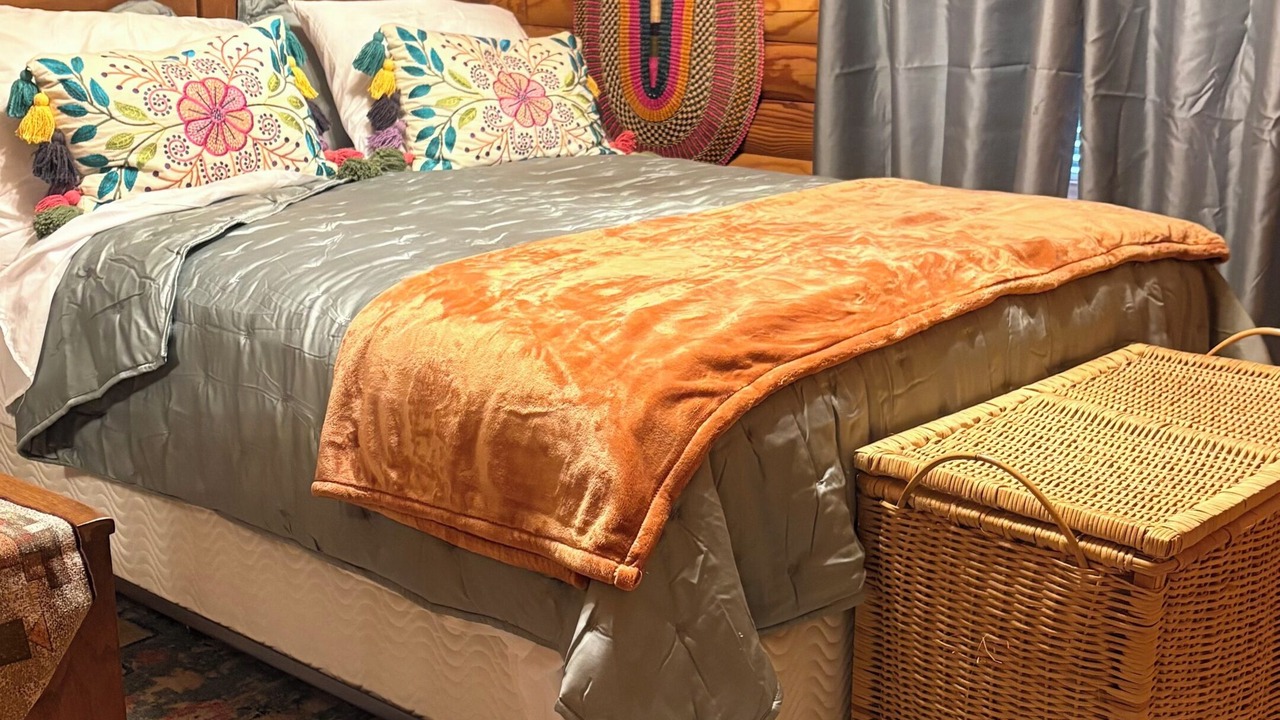 Photo of Bedroom in New River