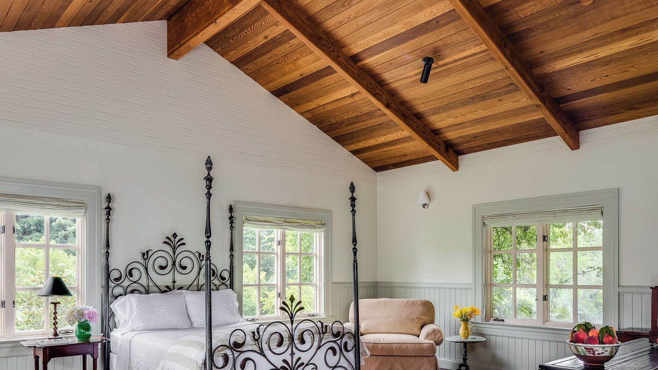 Photo of Bedroom in Anderson Valley