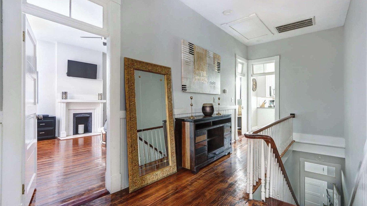 Photo of Livingroom in Dixon Park
