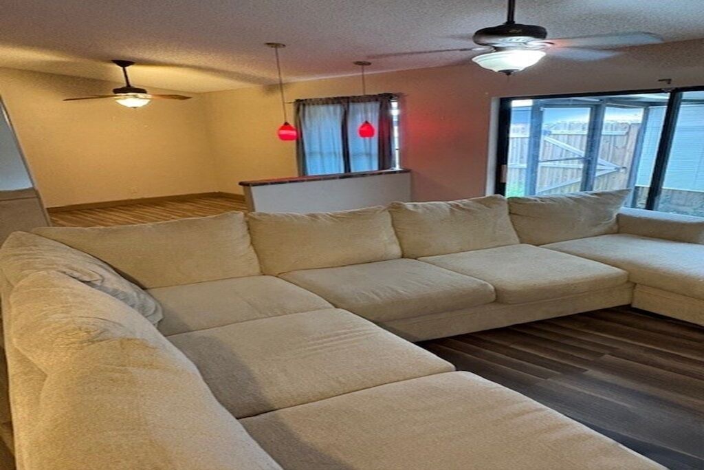 Photo of Livingroom in Carrollwood