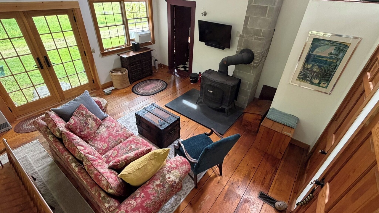 Photo of Livingroom in Waldoboro