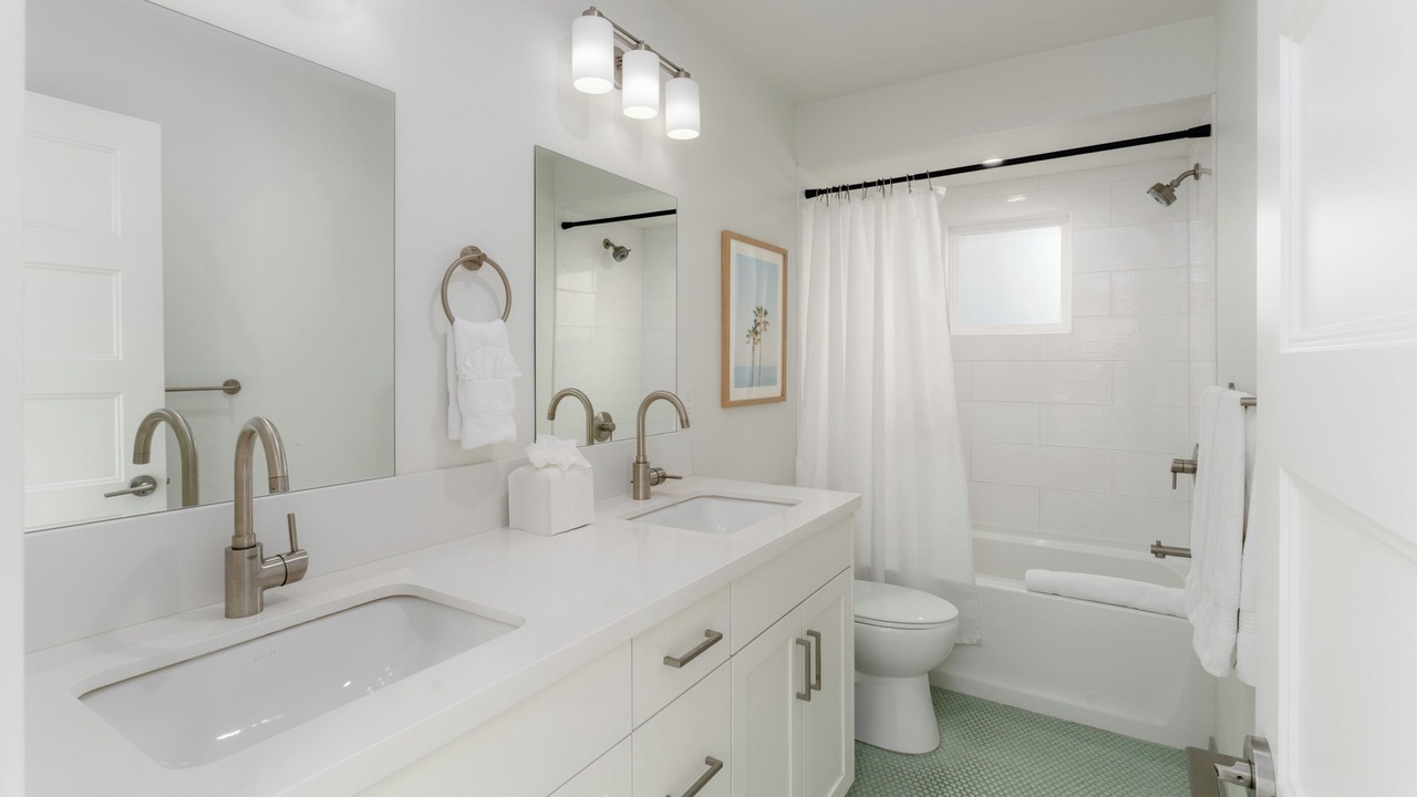 Photo of Bathroom in La Jolla Mesa