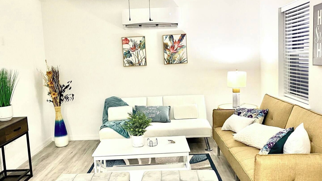 Photo of Livingroom in Sulphur Springs