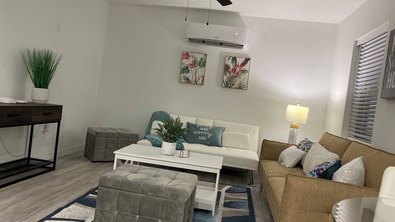 Photo of Livingroom in Sulphur Springs