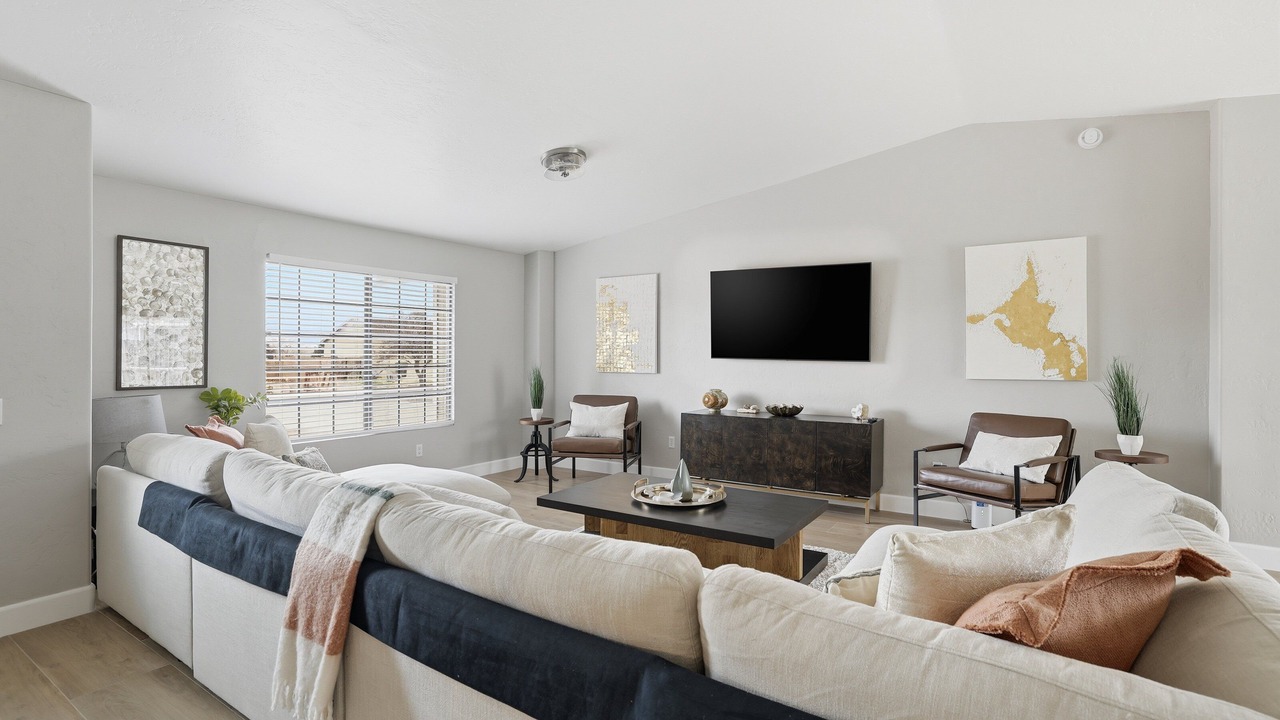 Photo of Livingroom in Prescott Valley Units