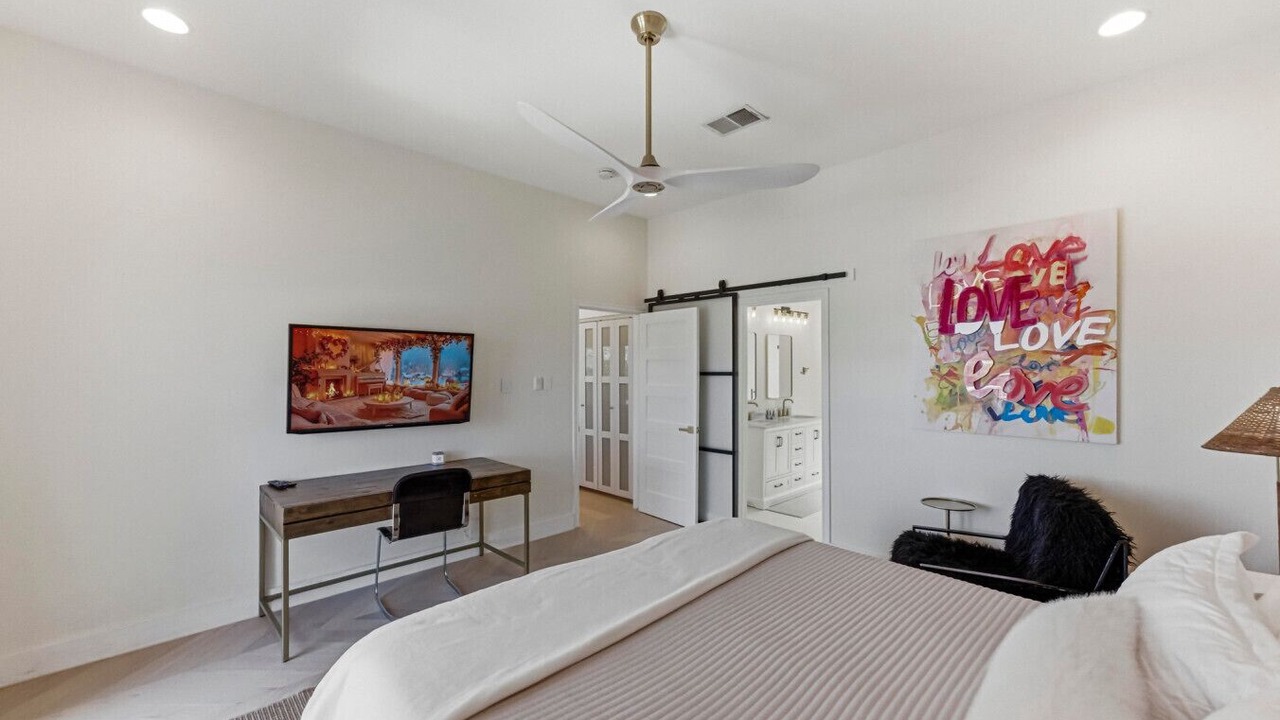 Photo of Bedroom in Barton Hills