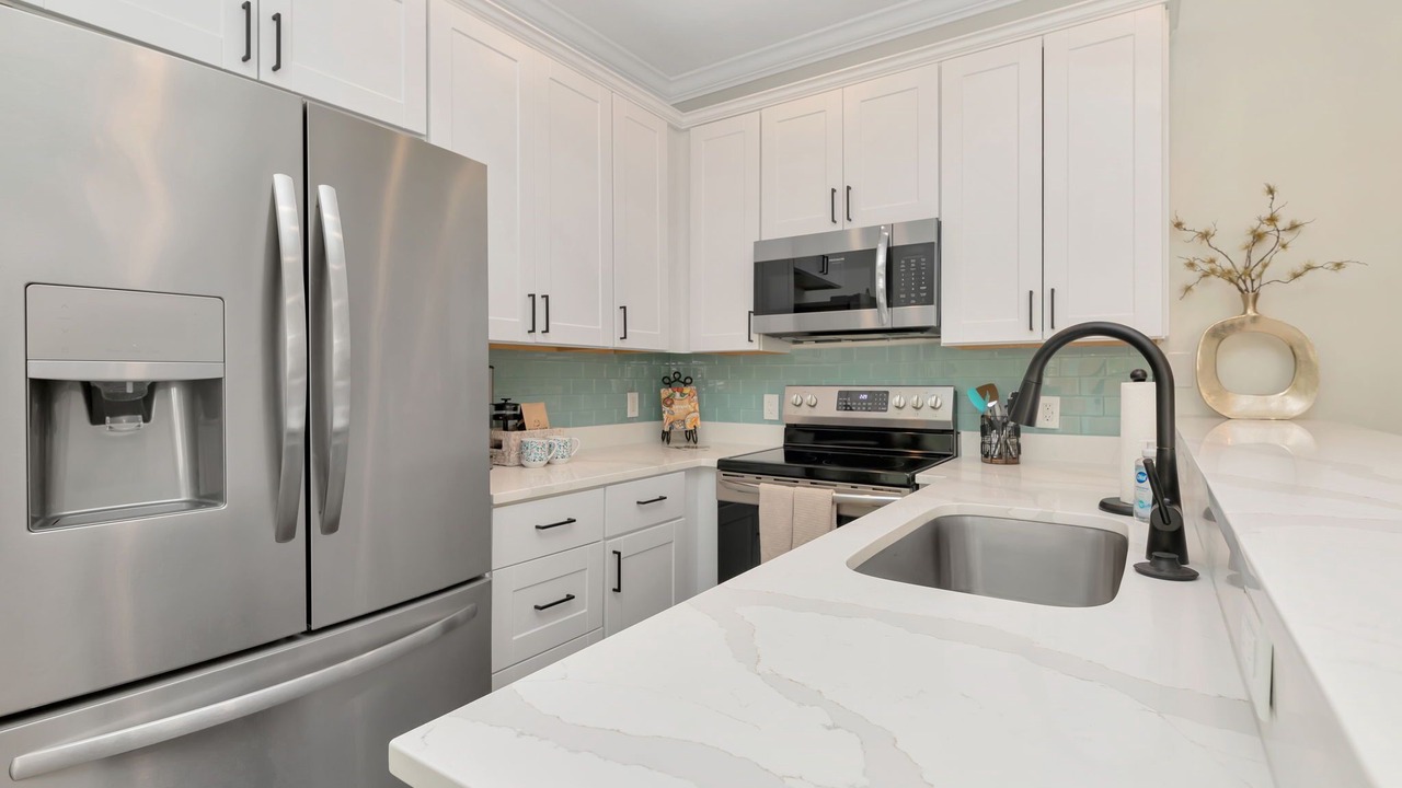 Photo of Kitchen in Courier City - Oscawana