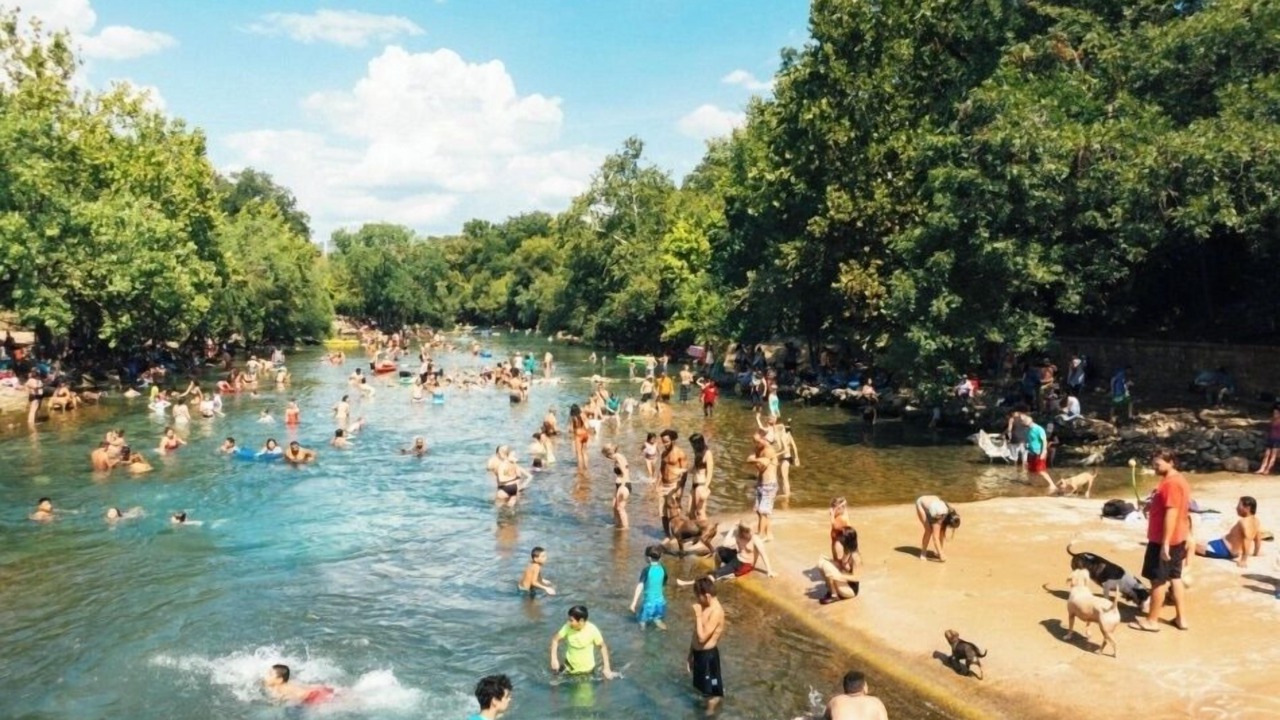 Photo of Outdoor in Holly