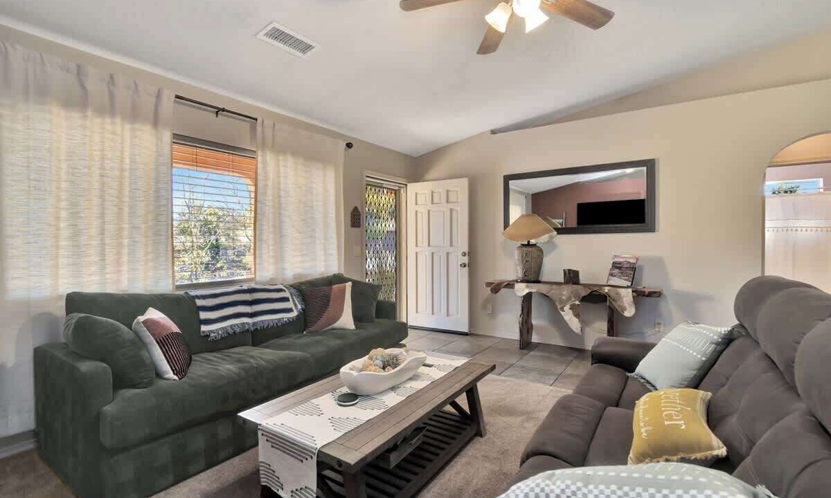 Photo of Livingroom in Cottonwood-Verde Village