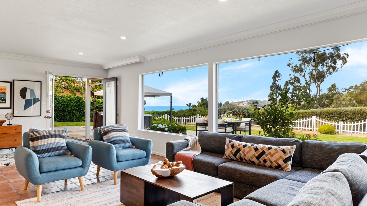 Photo of Livingroom in Hidden Valley