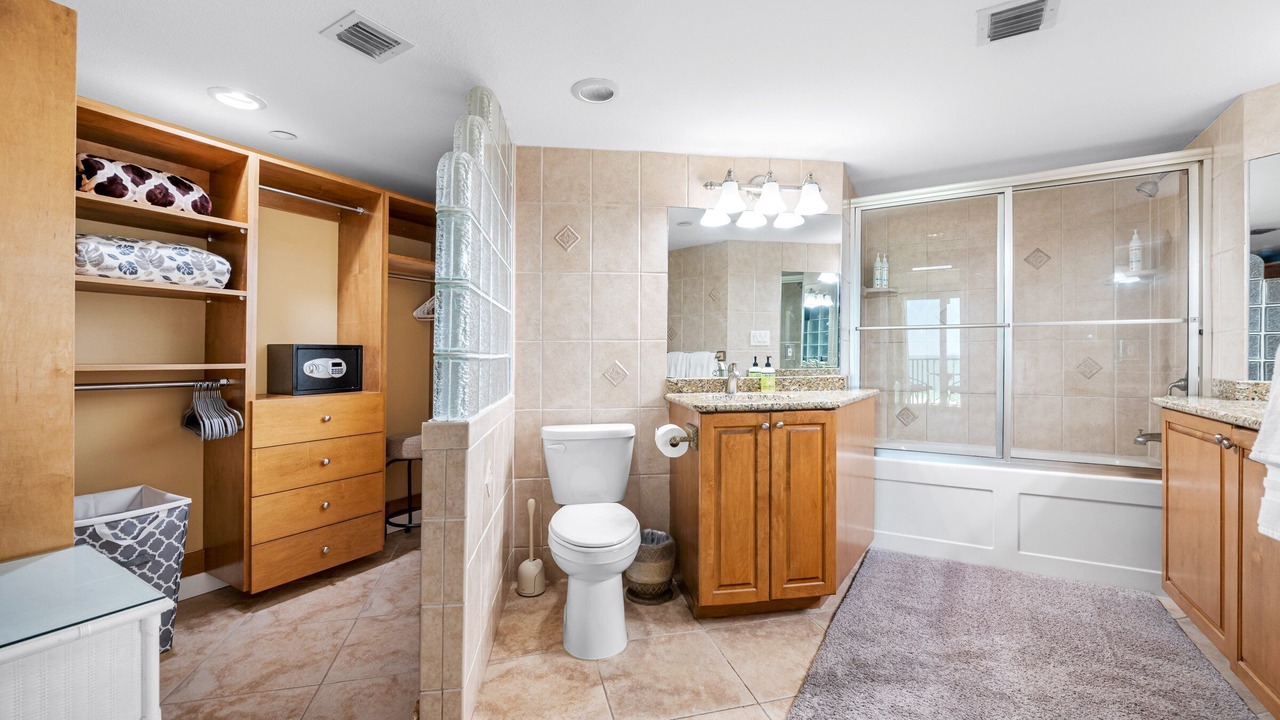 Photo of Bathroom in Sand Key