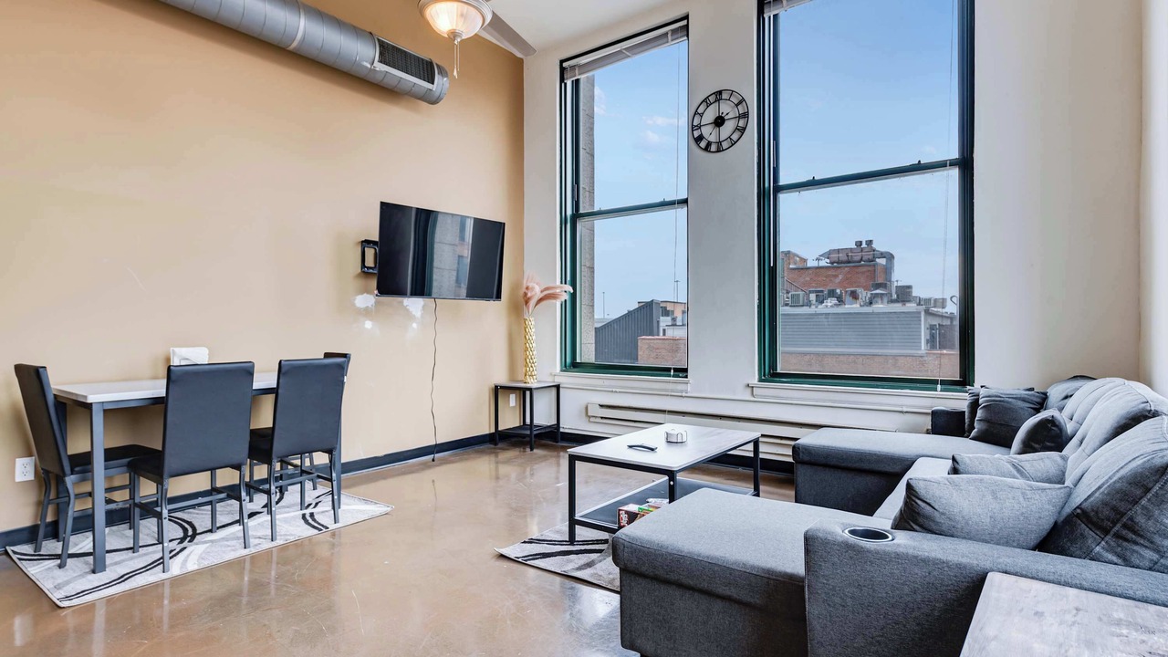 Photo of Livingroom in West Loop
