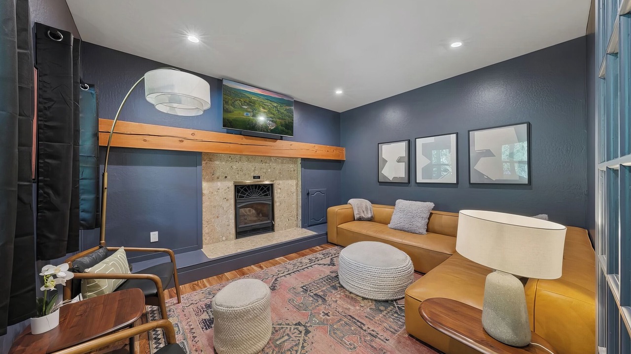 Photo of Livingroom in Cloverdale
