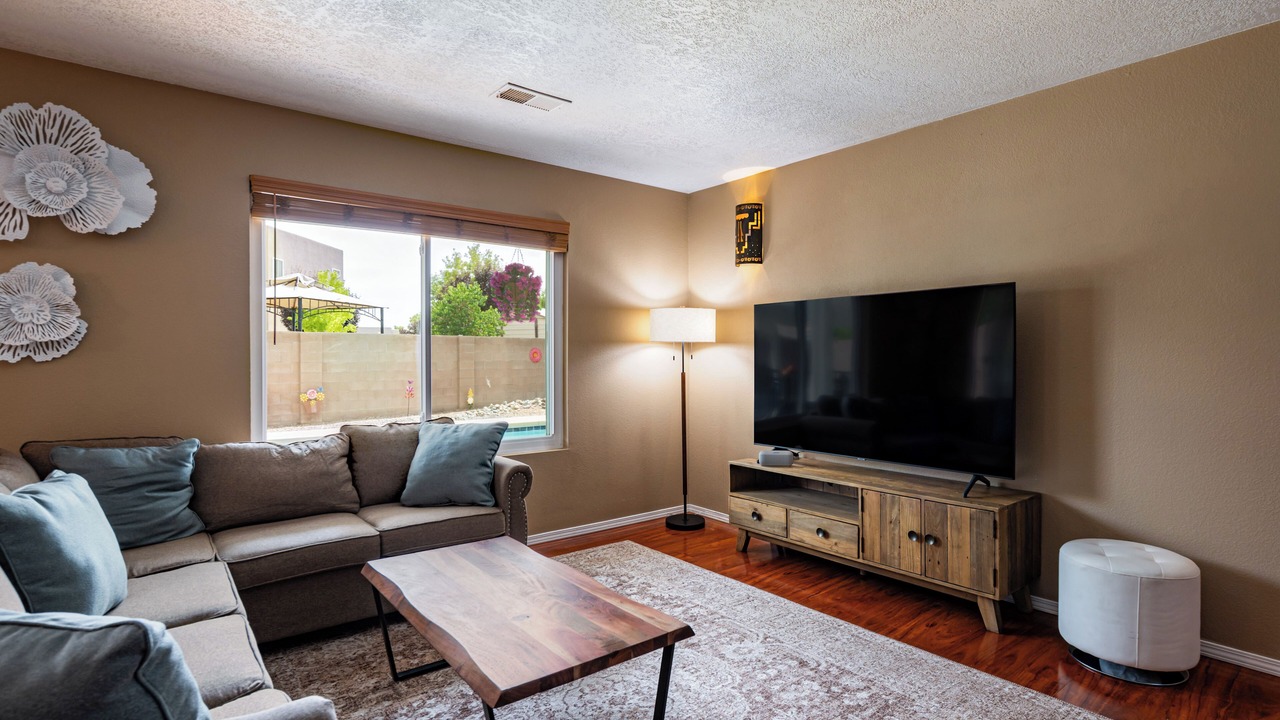 Photo of Livingroom in Vista Del Norte Alliance