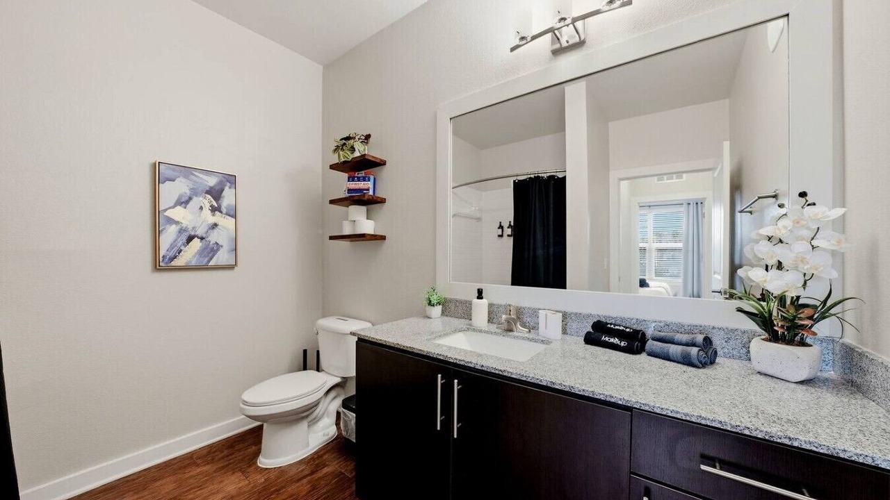 Photo of Bathroom in Courier City - Oscawana