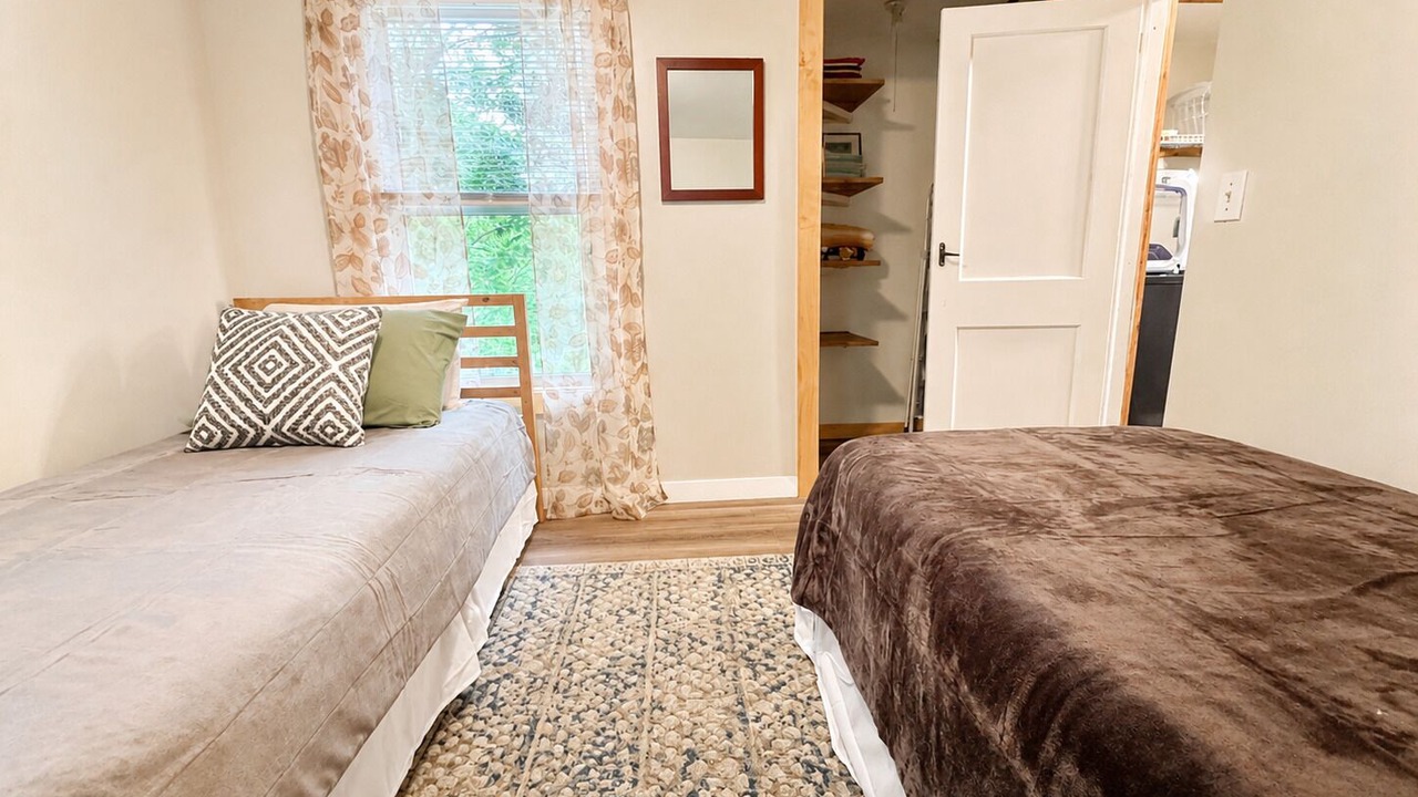 Photo of Bedroom in Weeks Mills