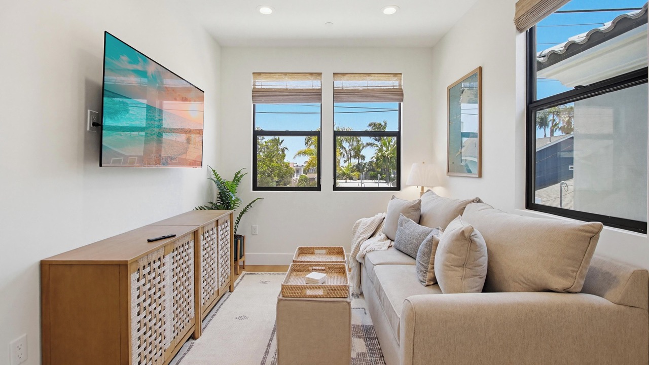 Photo of Livingroom in Crown Point