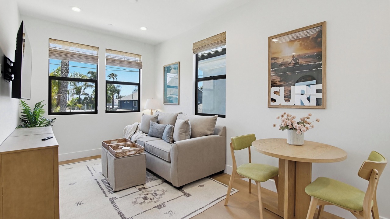 Photo of Livingroom in Crown Point