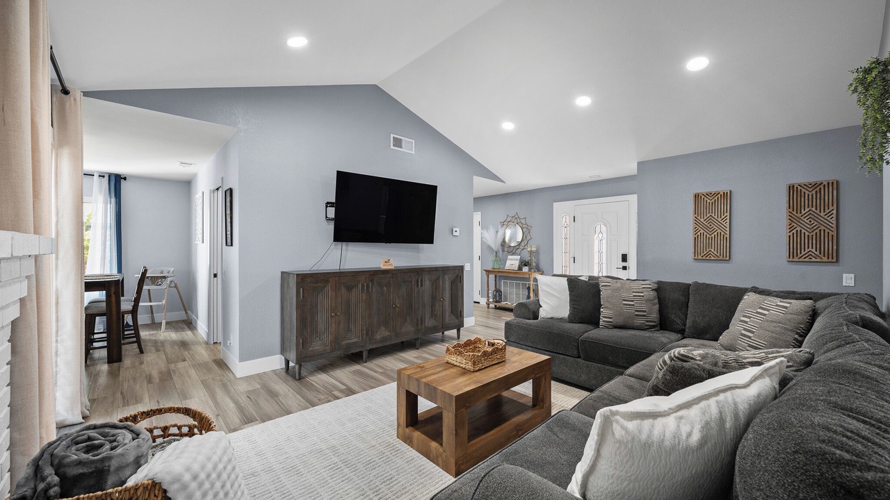 Photo of Livingroom in Country Club