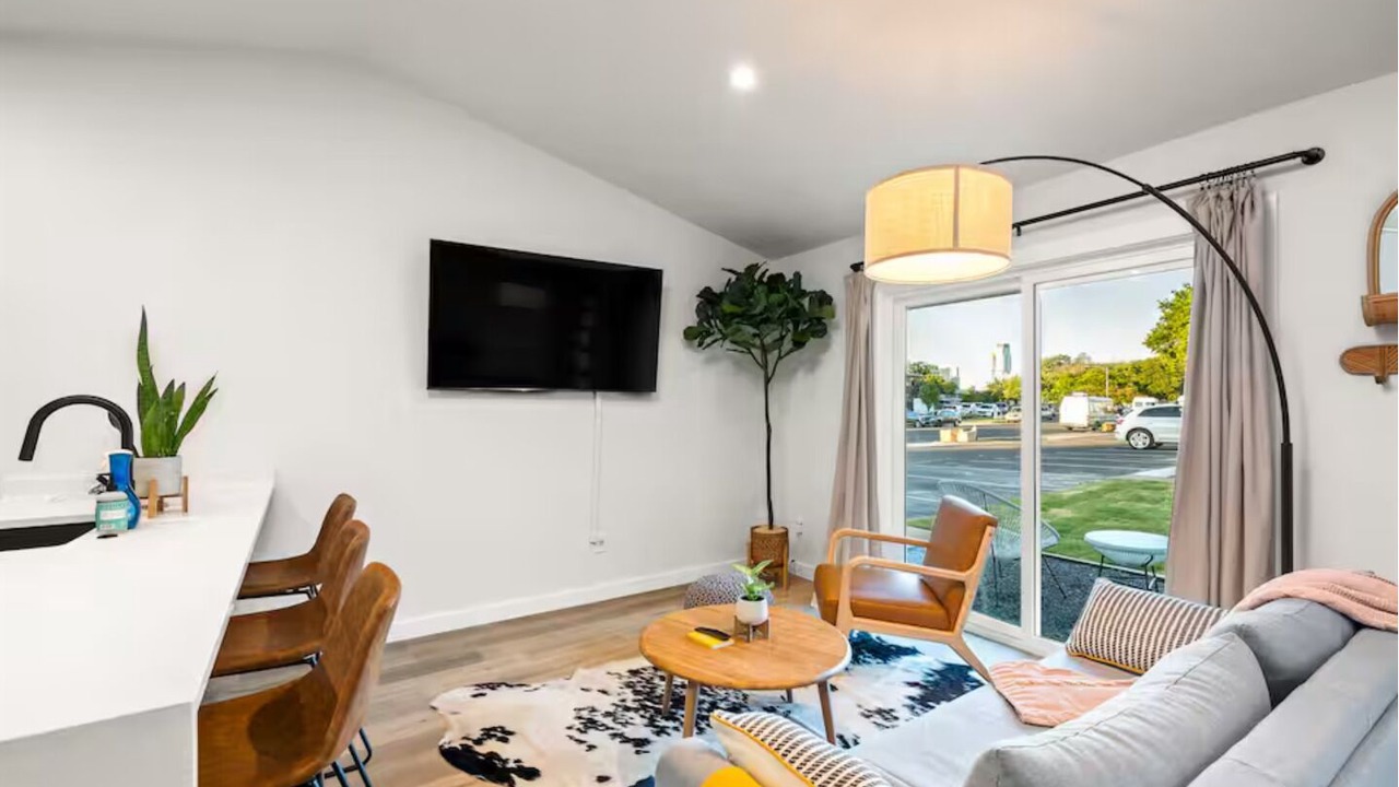 Photo of Livingroom in Barton Hills