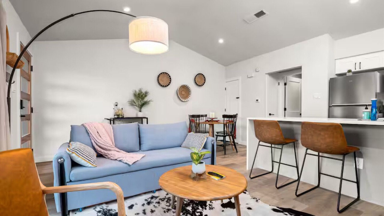 Photo of Livingroom in Barton Hills
