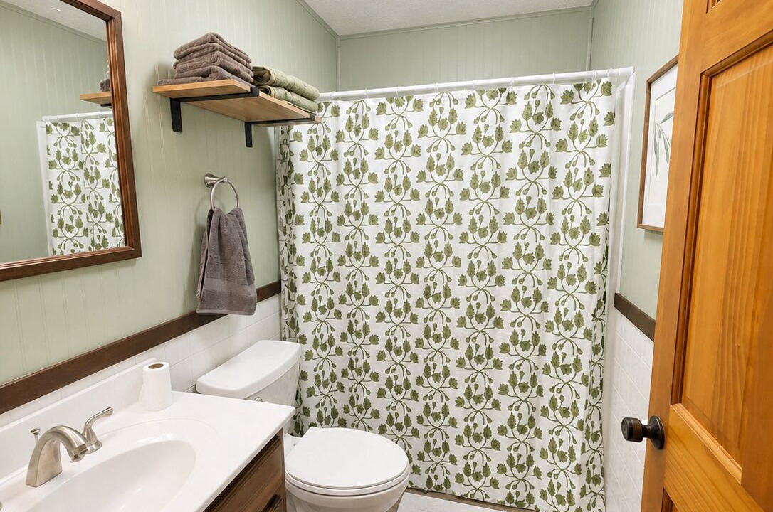 Photo of Bathroom in Hernshaw