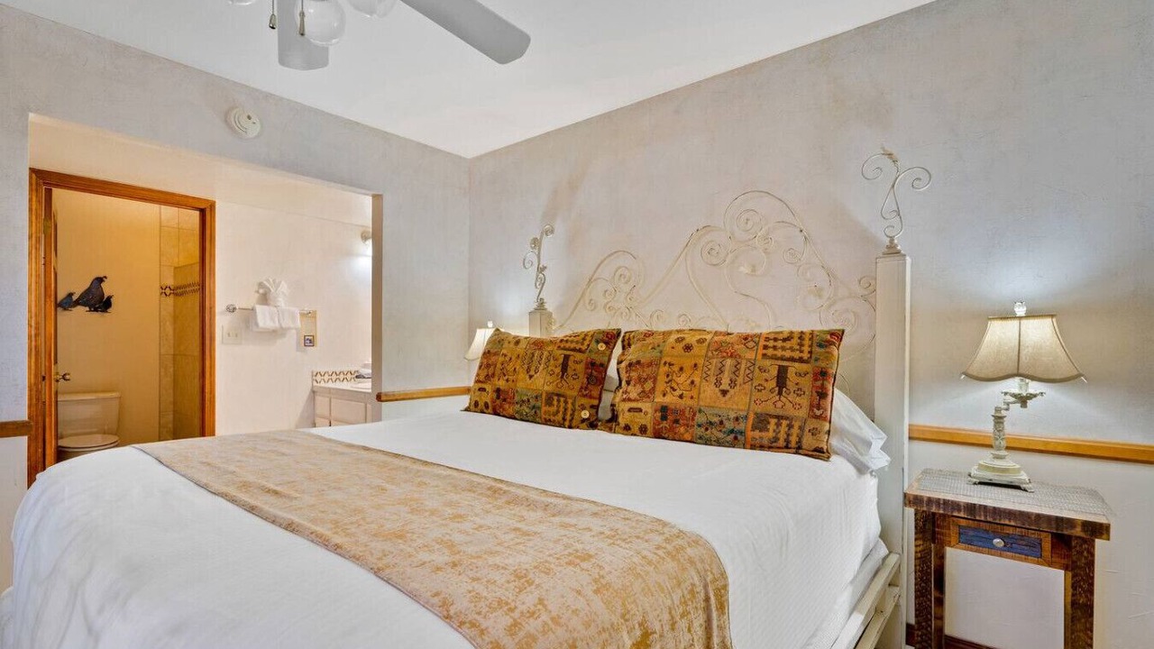 Photo of Bedroom in Oak Creek