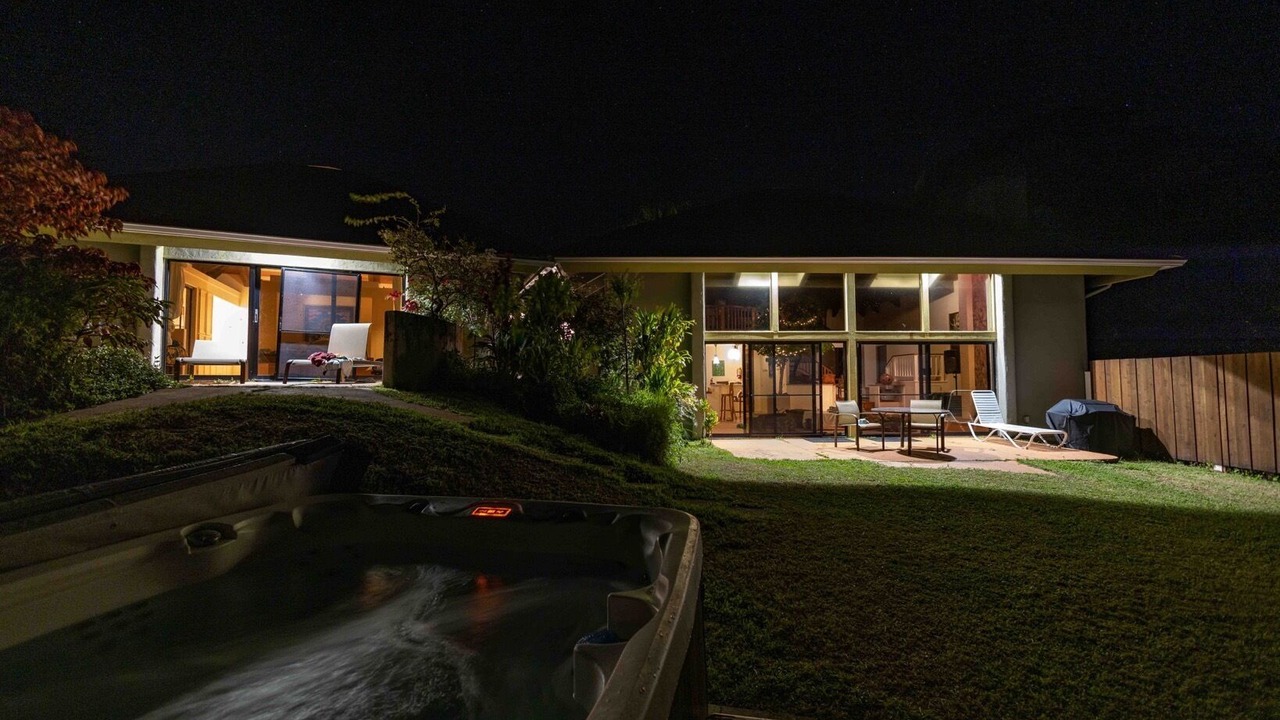 Photo of Patio Balcony in Haiku