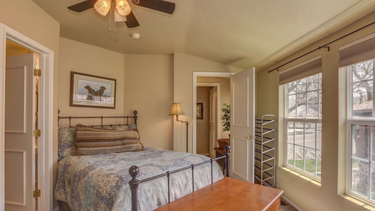 Photo of Bedroom in Nob Hill