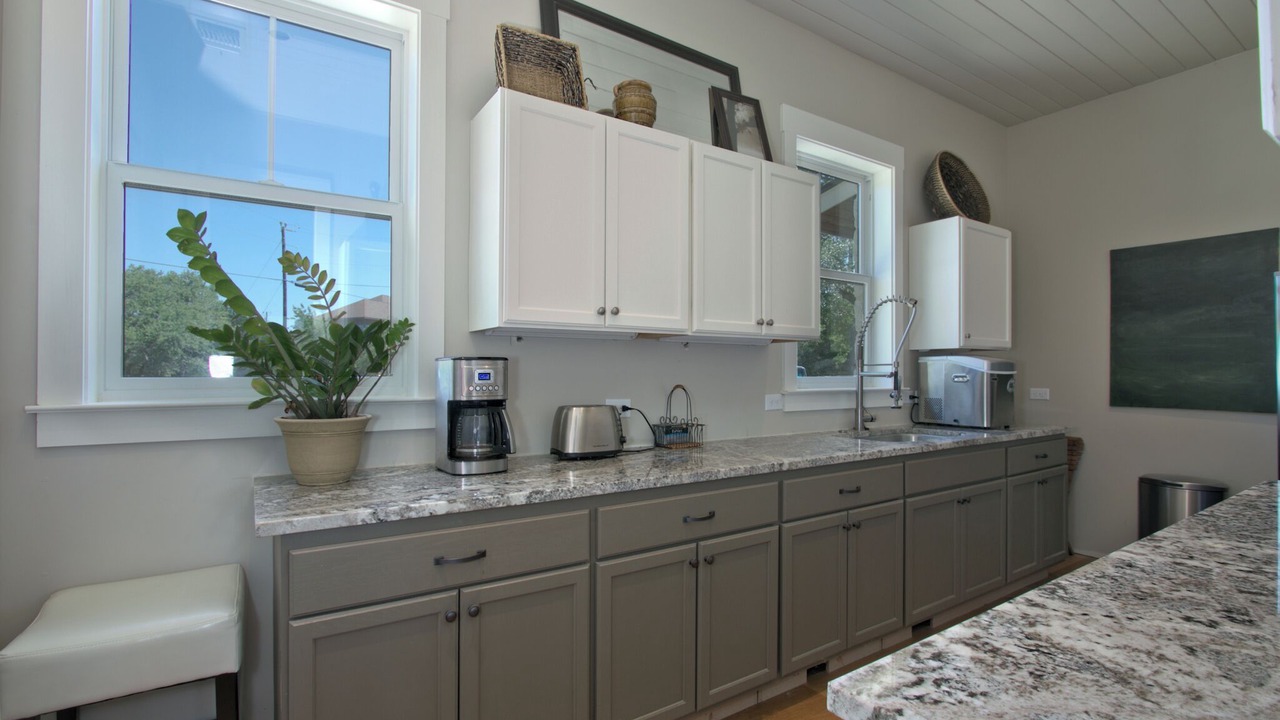 Photo of Kitchen in Canyon Lake