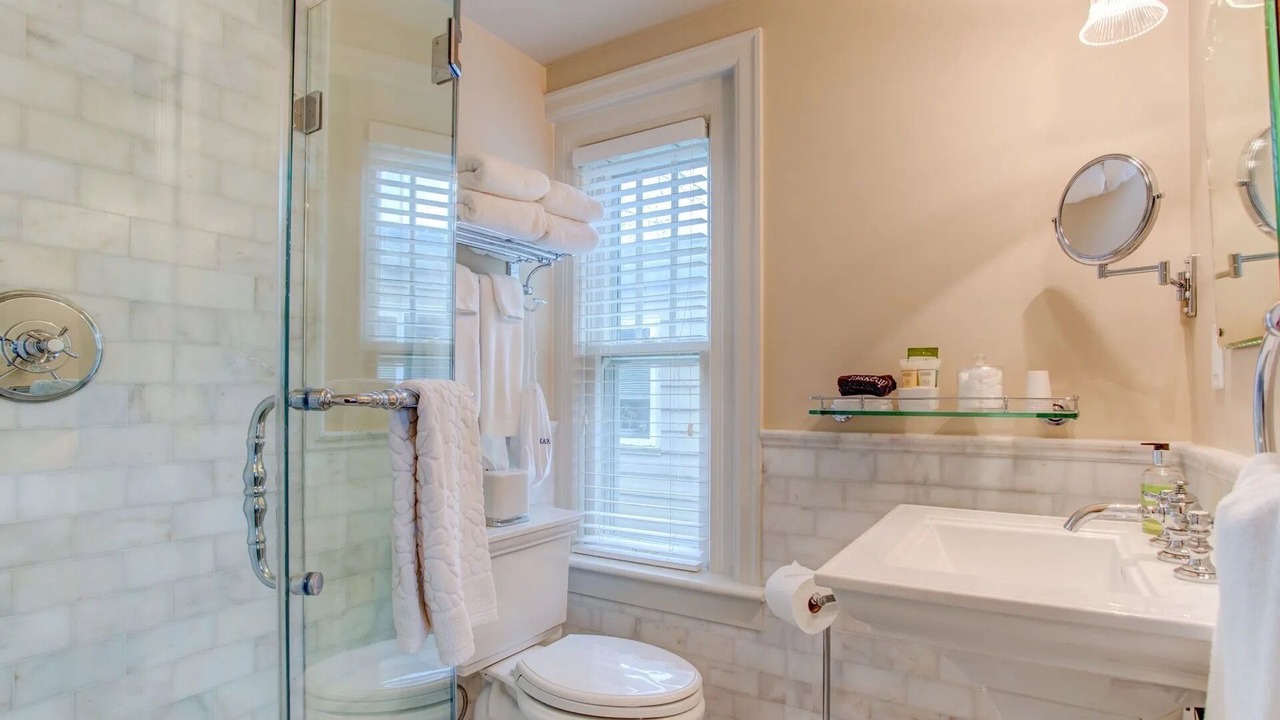 Photo of Bathroom in Irvington