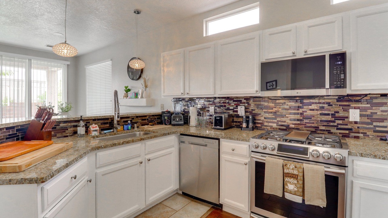 Photo of Kitchen in Alban Hills