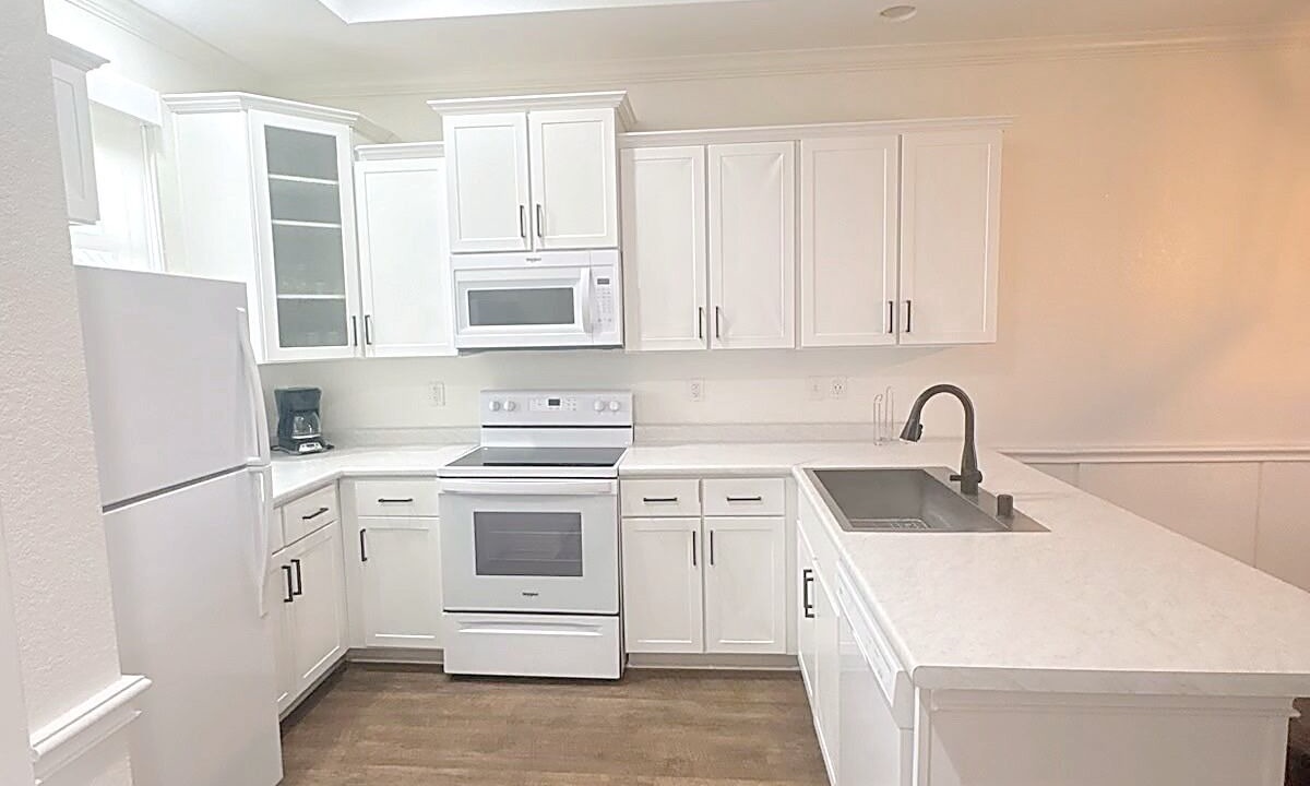 Photo of Kitchen in Canyon Lake