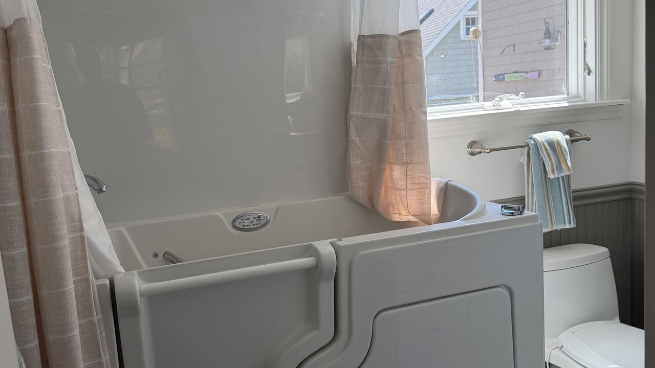Photo of Bathroom in Brooksville