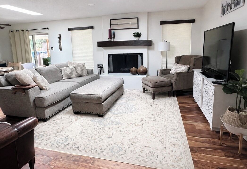 Photo of Livingroom in Paradise Hills Civic