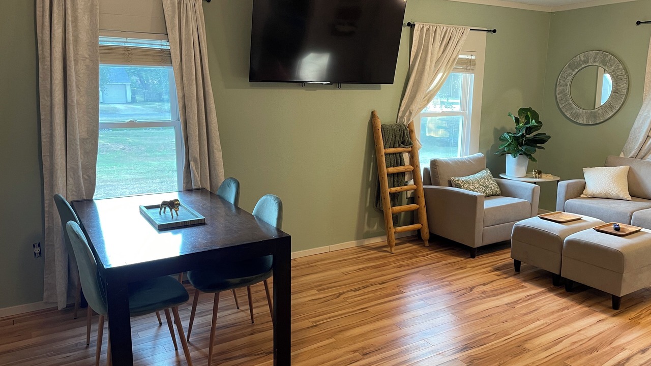 Photo of Livingroom in Winfield