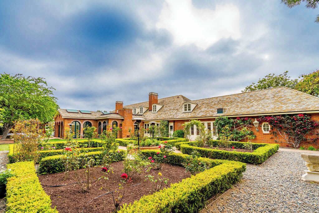 Photo of Outdoor in Country Club