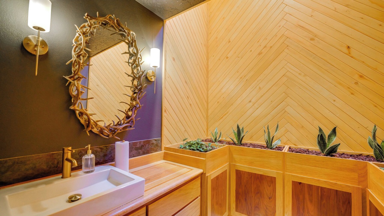 Photo of Bathroom in Flora Vista
