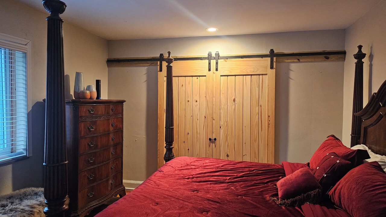 Photo of Bedroom in Logan