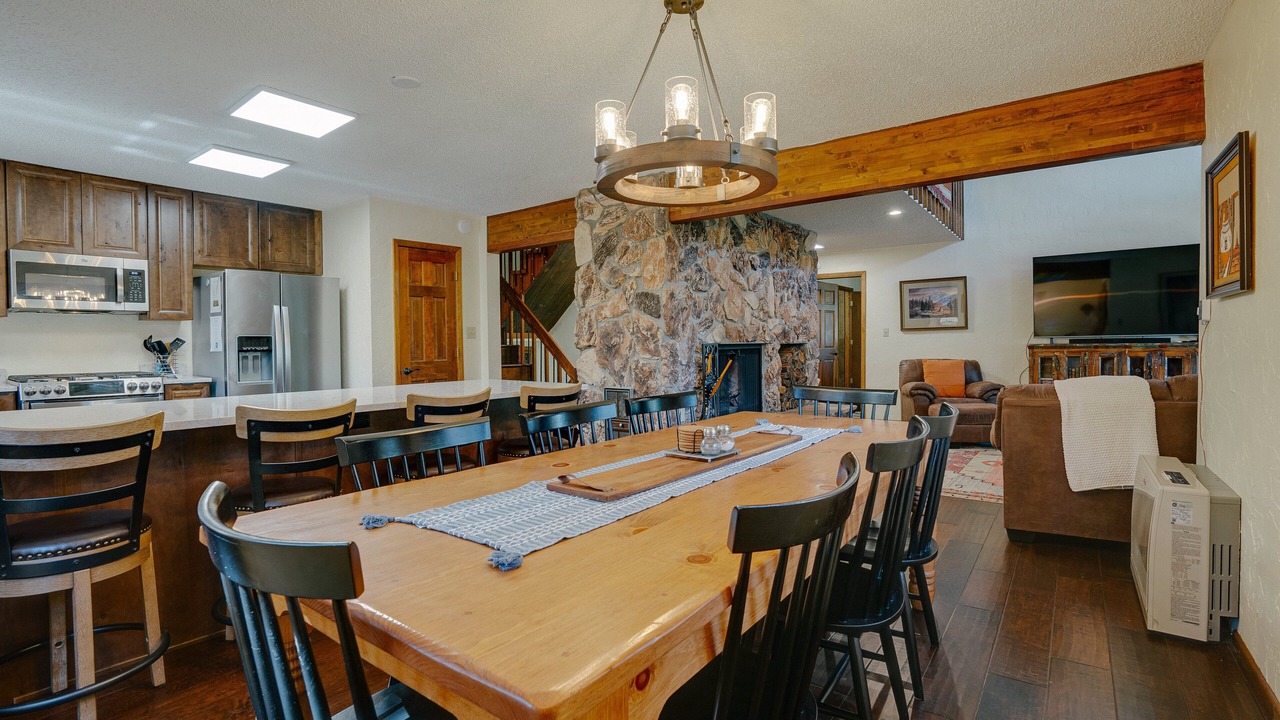 Photo of Livingroom in Angel Fire