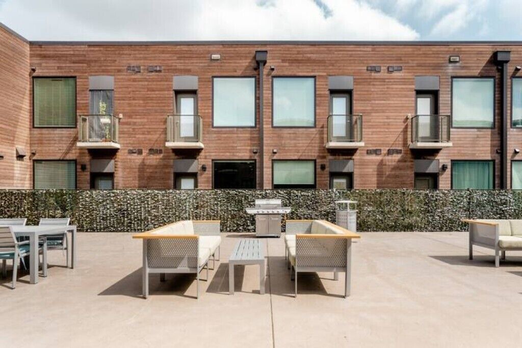 Photo of Outdoor in East Cesar Chavez