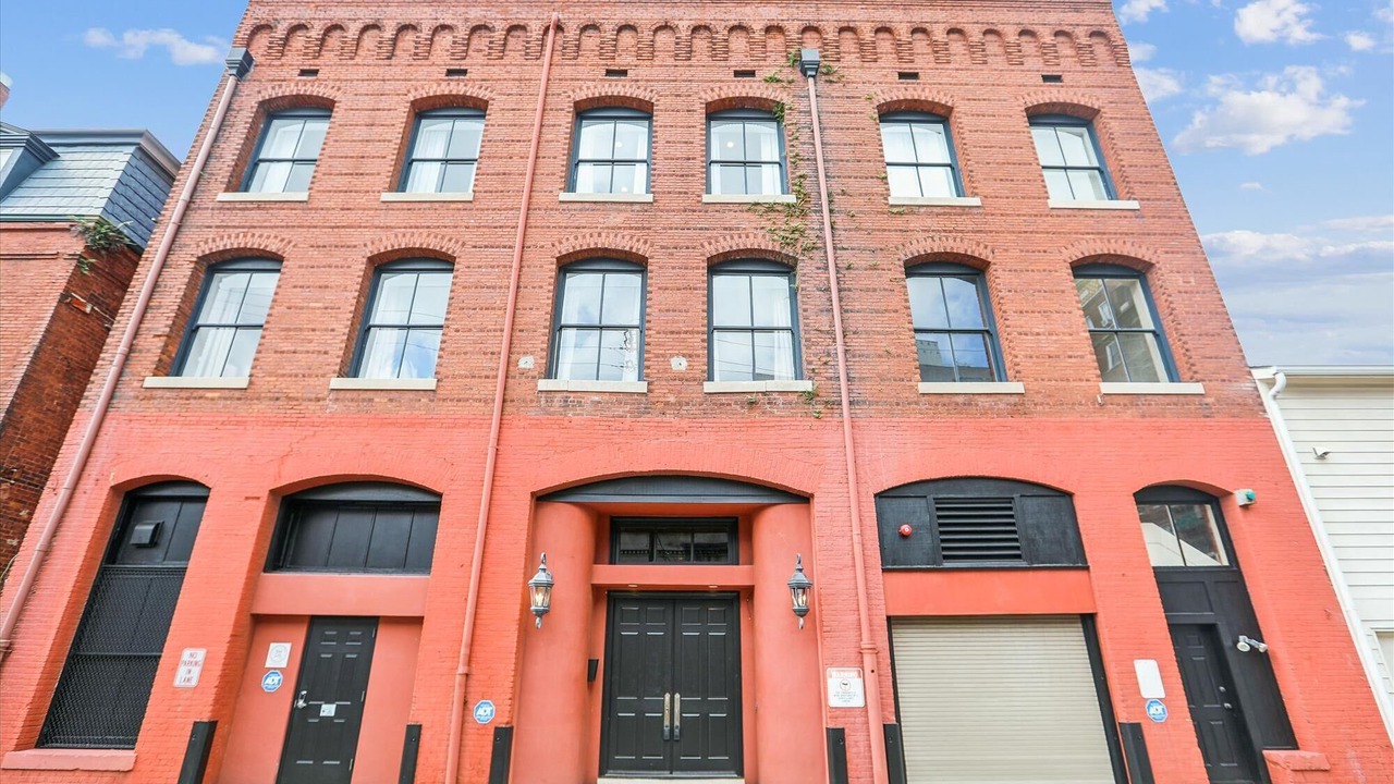 Photo of Outdoor in Historic District - North