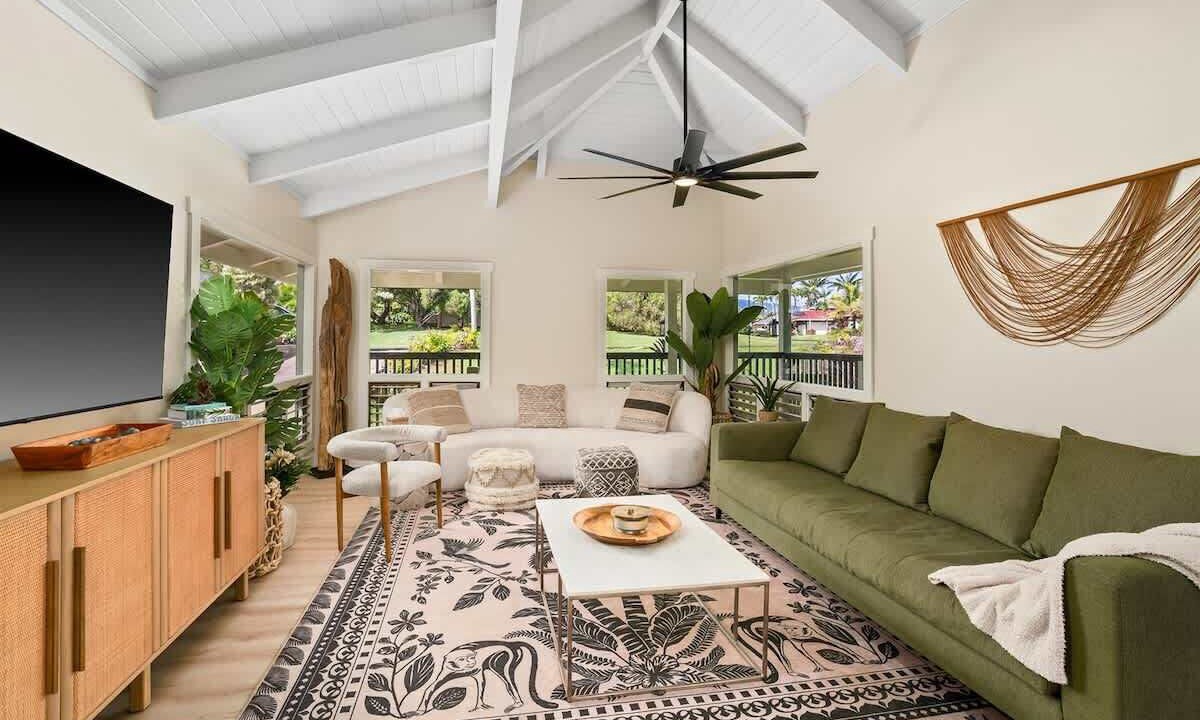 Photo of Livingroom in Princeville