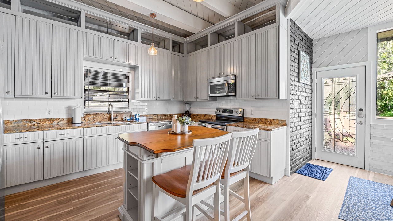 Photo of Kitchen in Temple Crest