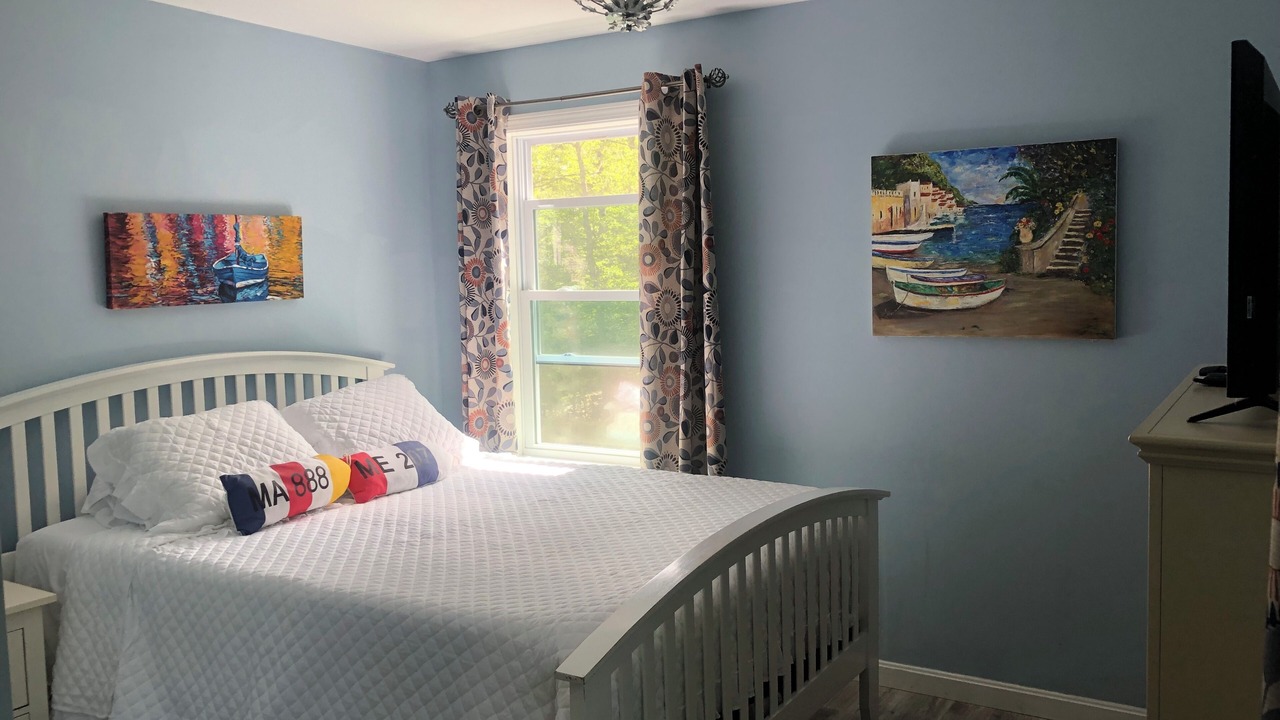 Photo of Bedroom in Northport