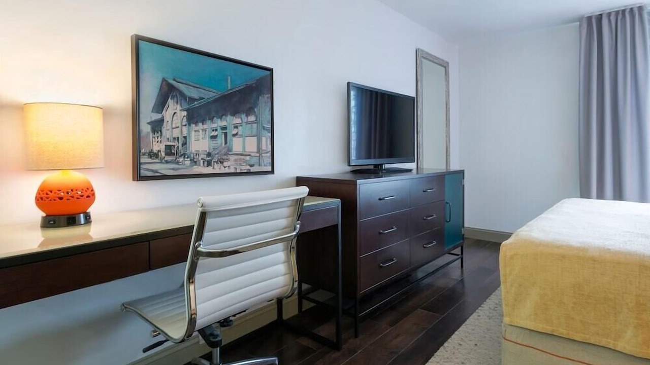 Photo of Bedroom in Historic District - North