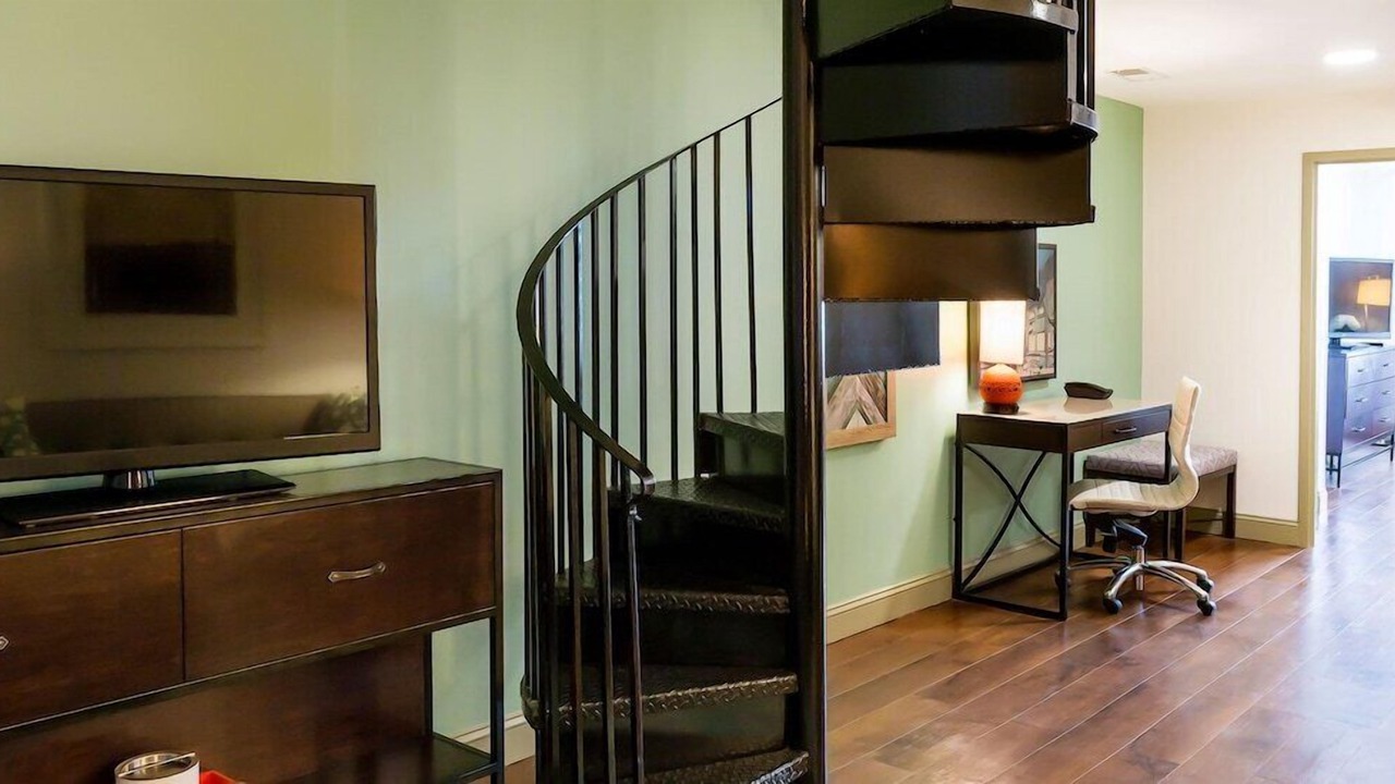 Photo of Bedroom in Historic District - North