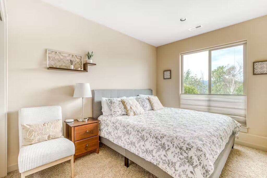 Photo of Bedroom in Hood River