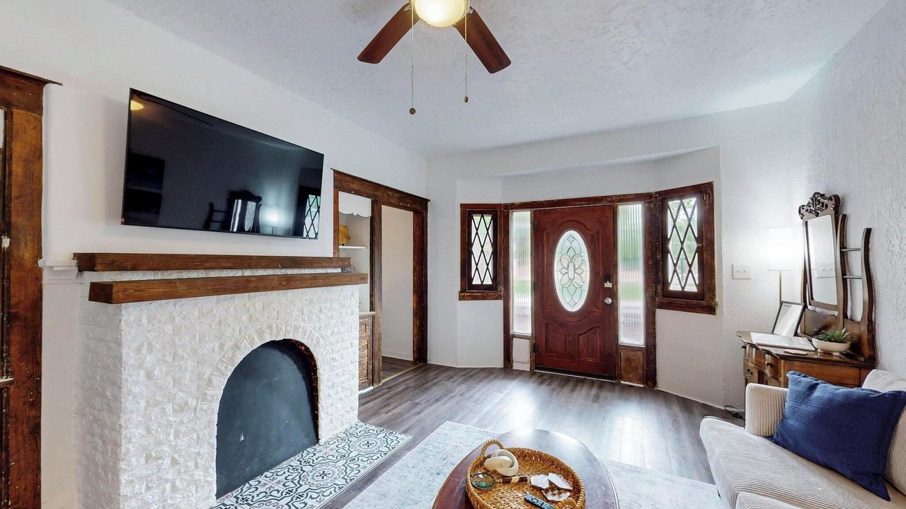 Photo of Livingroom in Downtown Albuquerque